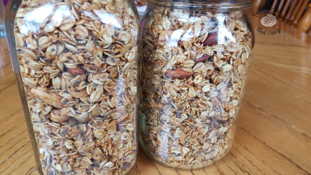 Crunchy healthy quick and easy homemade granola