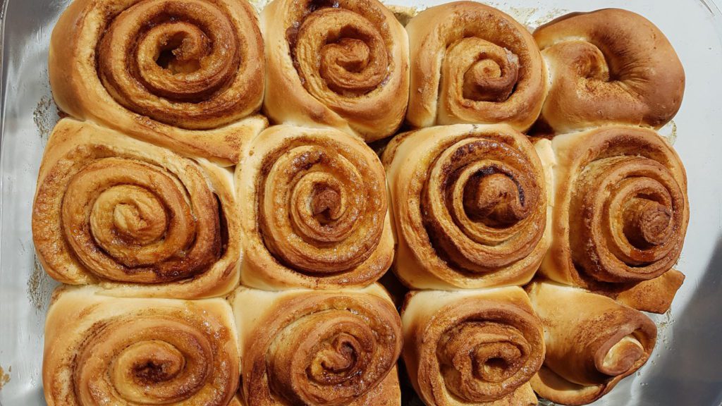 Easy Homemade Cinnamon rolls