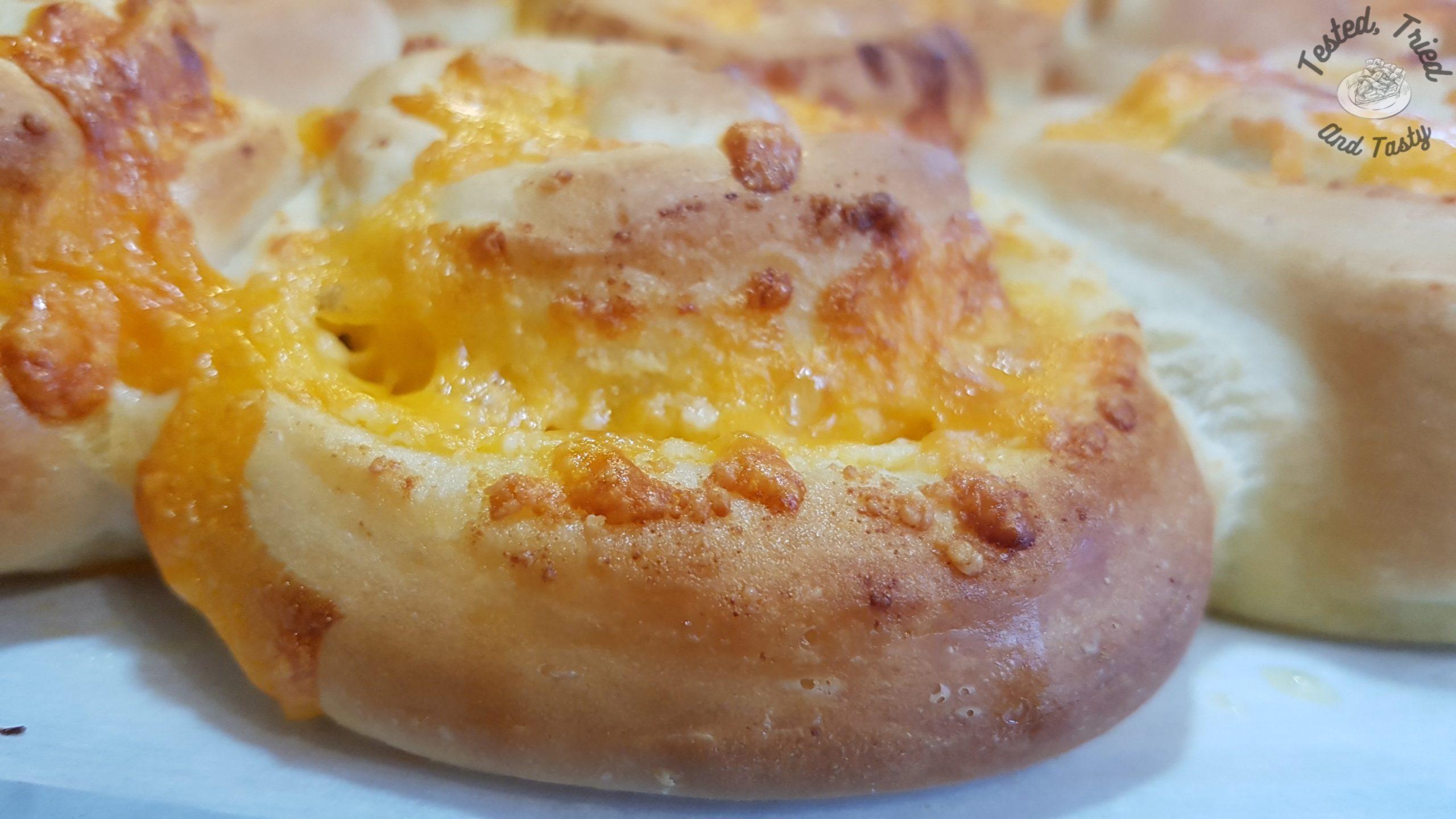 garlic cheese buns finished baking