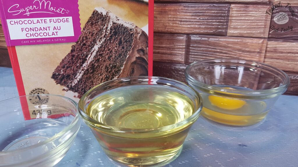 Cake mix brownie crust ingredients.