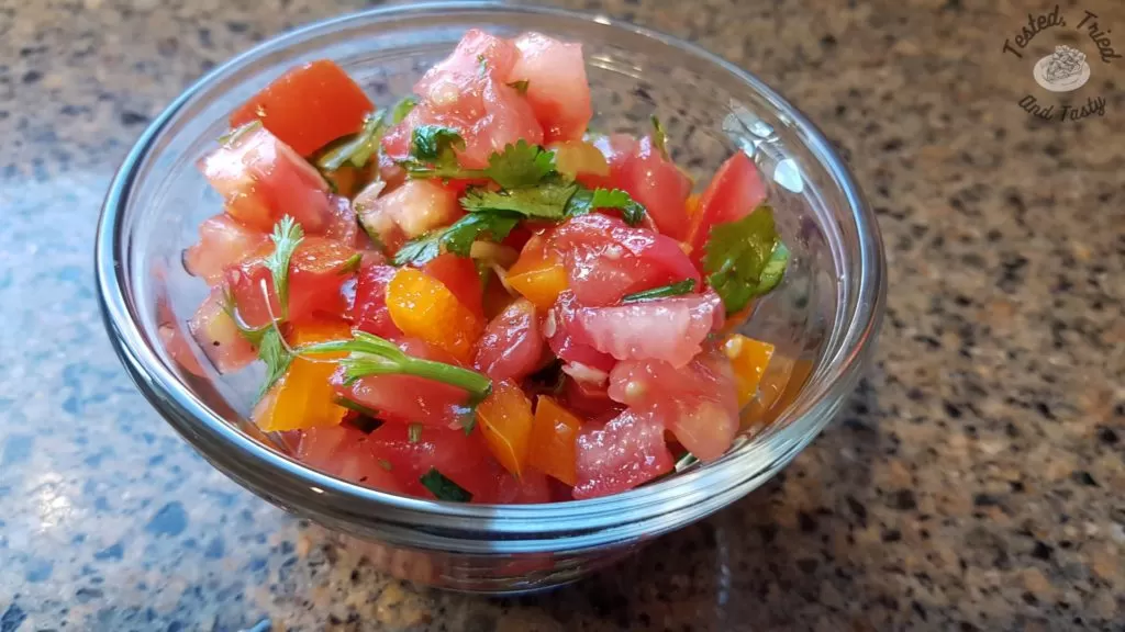 homemade fresh tomato salsa