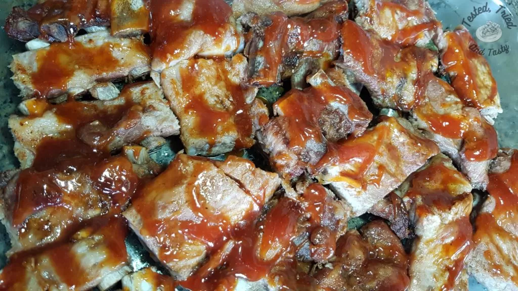 ribs with barbecue sauce