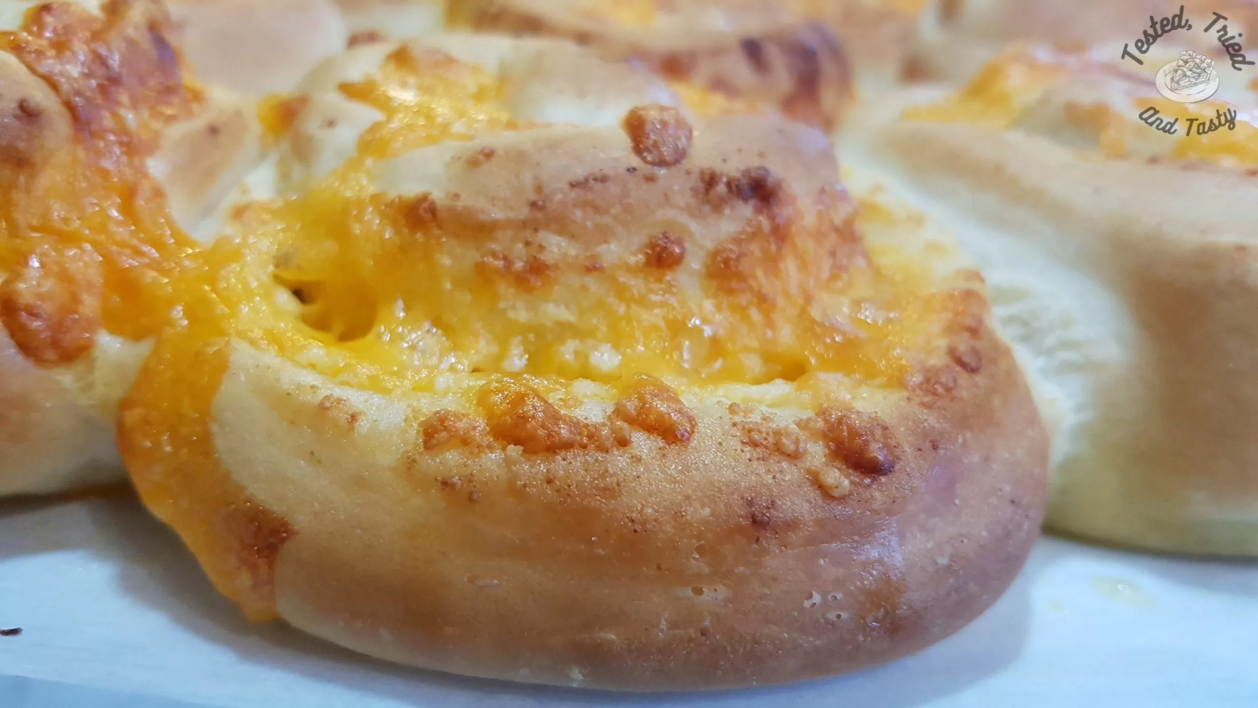 garlic cheese buns finished baking