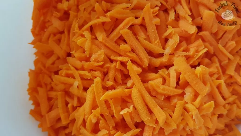 grated carrots for carrot cake