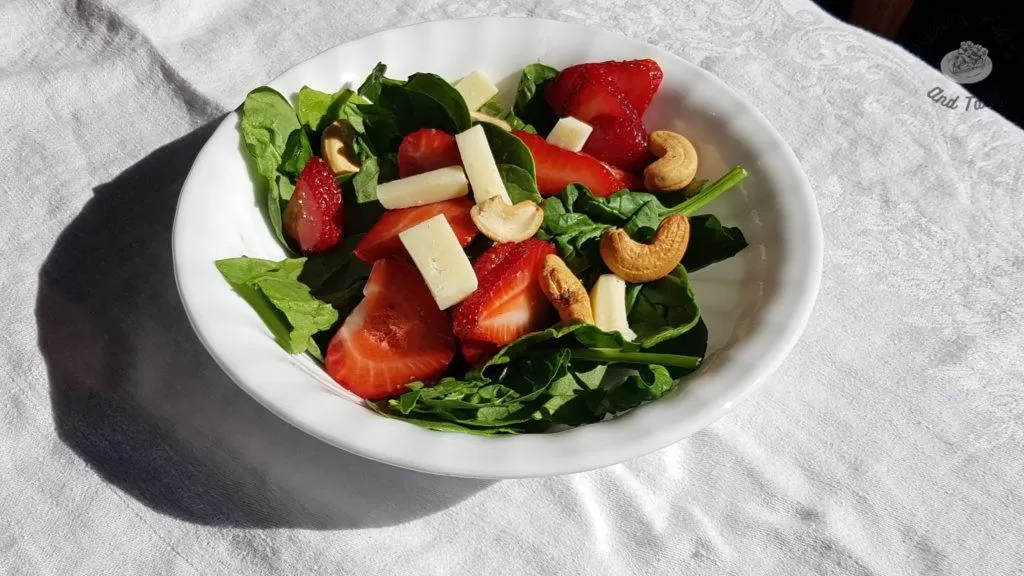 Strawberry Spinach Salad