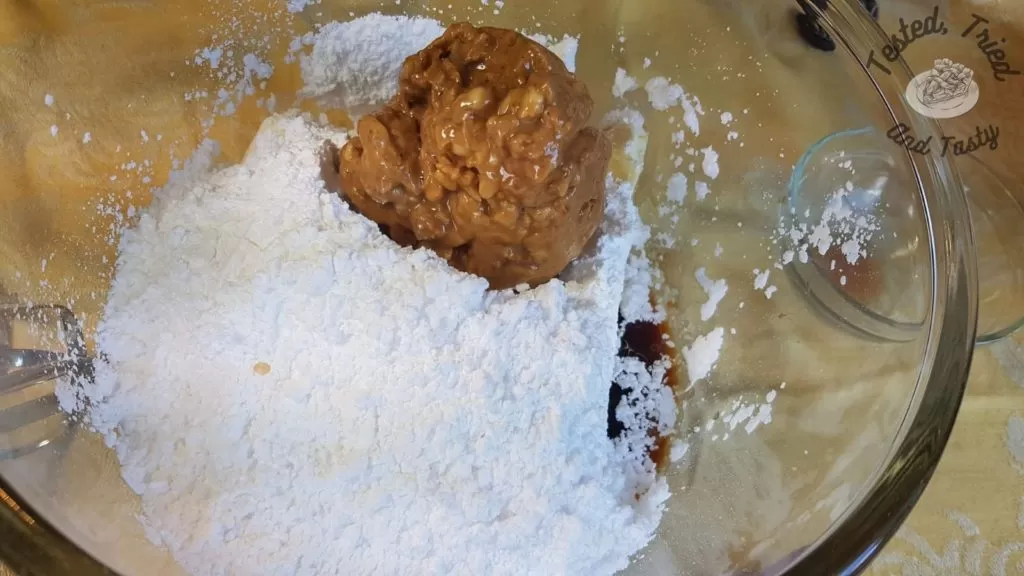 Peanut butter, Icing sugar, vanilla and cream cheese for filling.