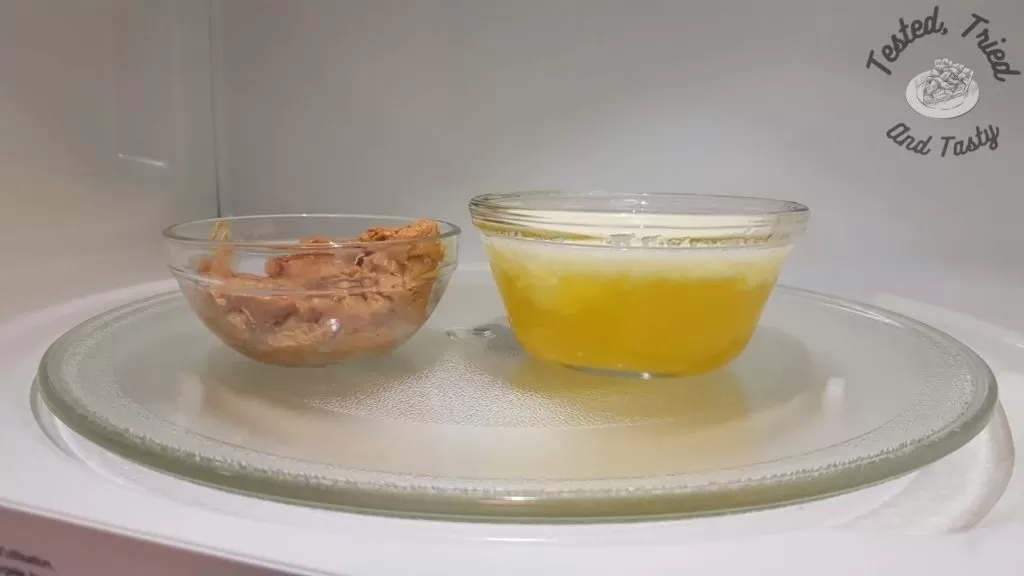 Peanut butter and butter melted for crust .