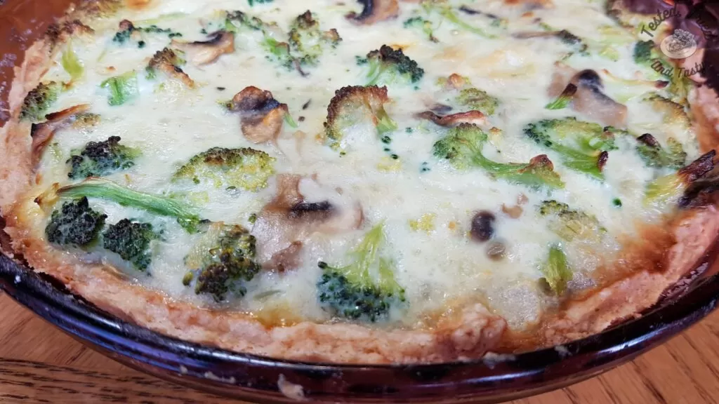 Broccoli quiche recipe finished cooking.