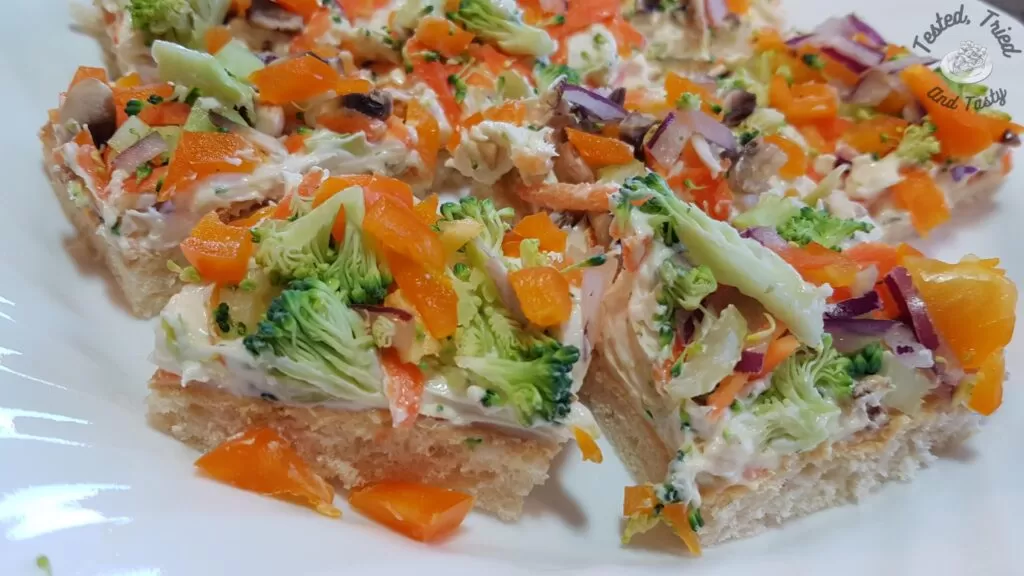 Vegetarian appetizer made on pillsbury crescent rolls.